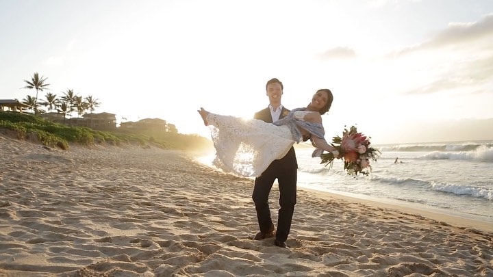Epic Maui wedding at the beautiful @steeplehousemaui. What a great couple and day! I love the person…