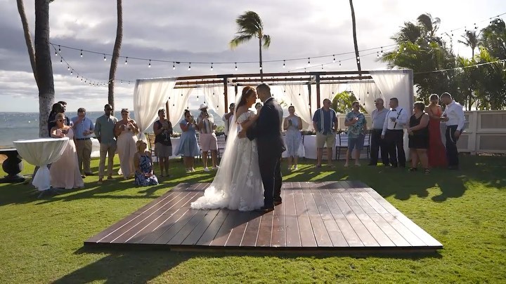 A stunning day @sugarbeachevents Congratulations to Alyssa and Kyle! #destinationwedding #mauiweddin…
